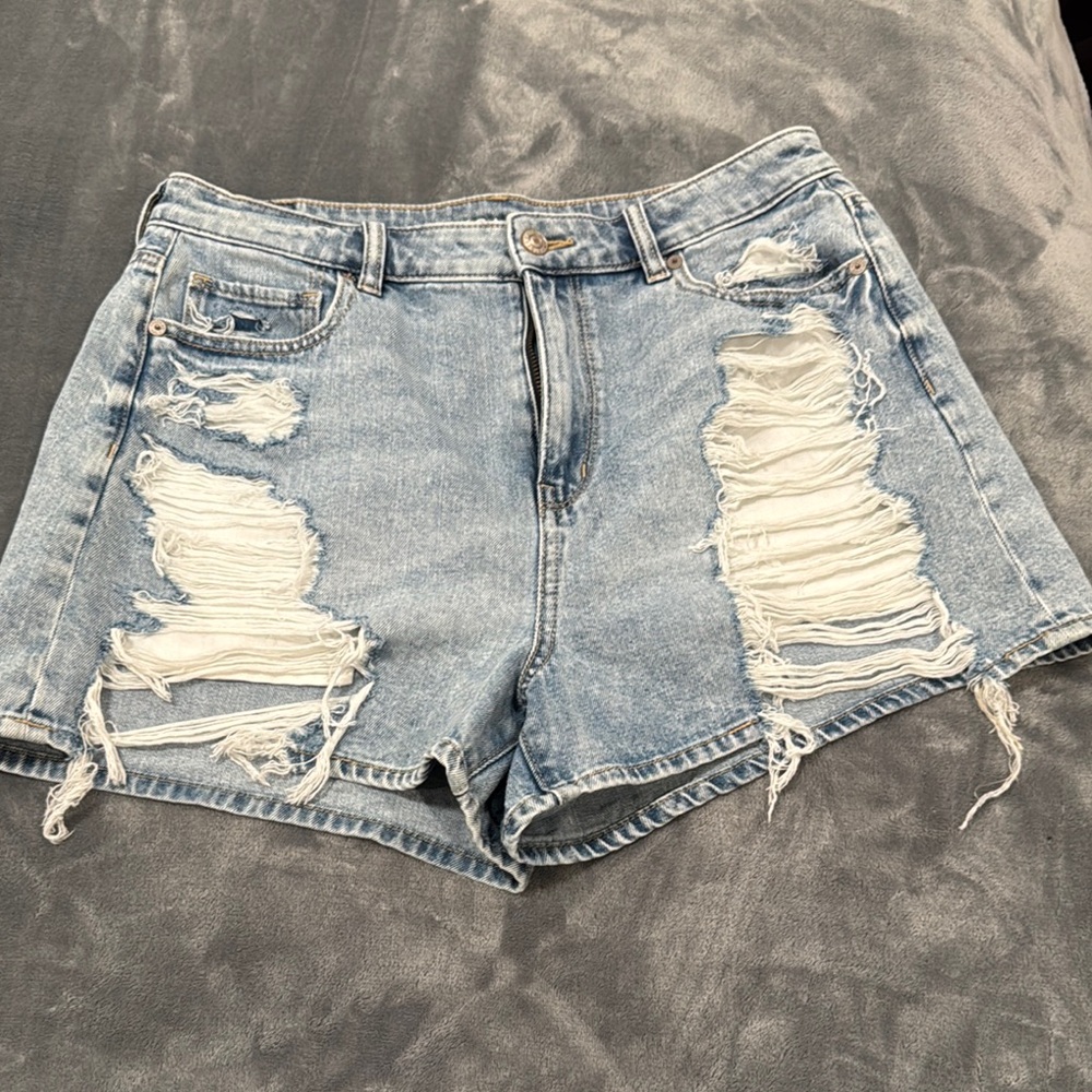 NWOT AE shorts